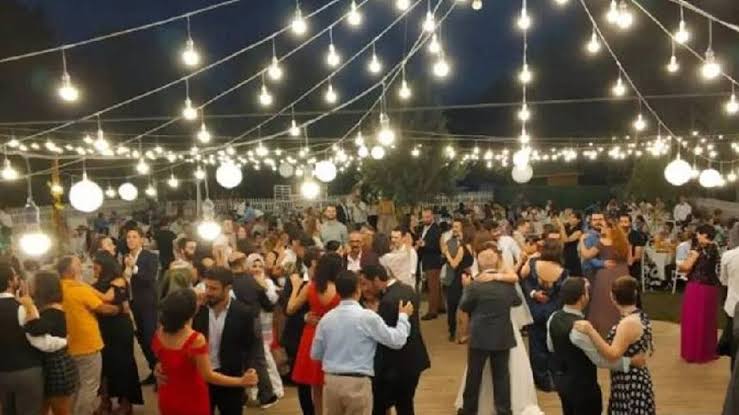 حظر حفلات الزفاف والخطوبة في شوارع أنطاليا ال...