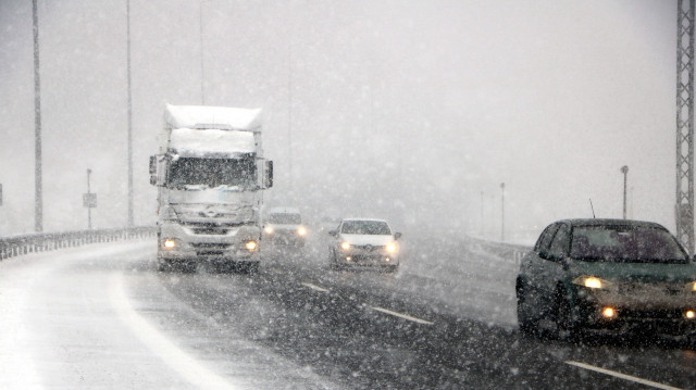 حظر سير المركبات في 6 ولايات تركية بسبب الآحو...